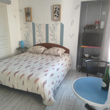 Chambre pour 2 personnes à Formigny Esterno foto