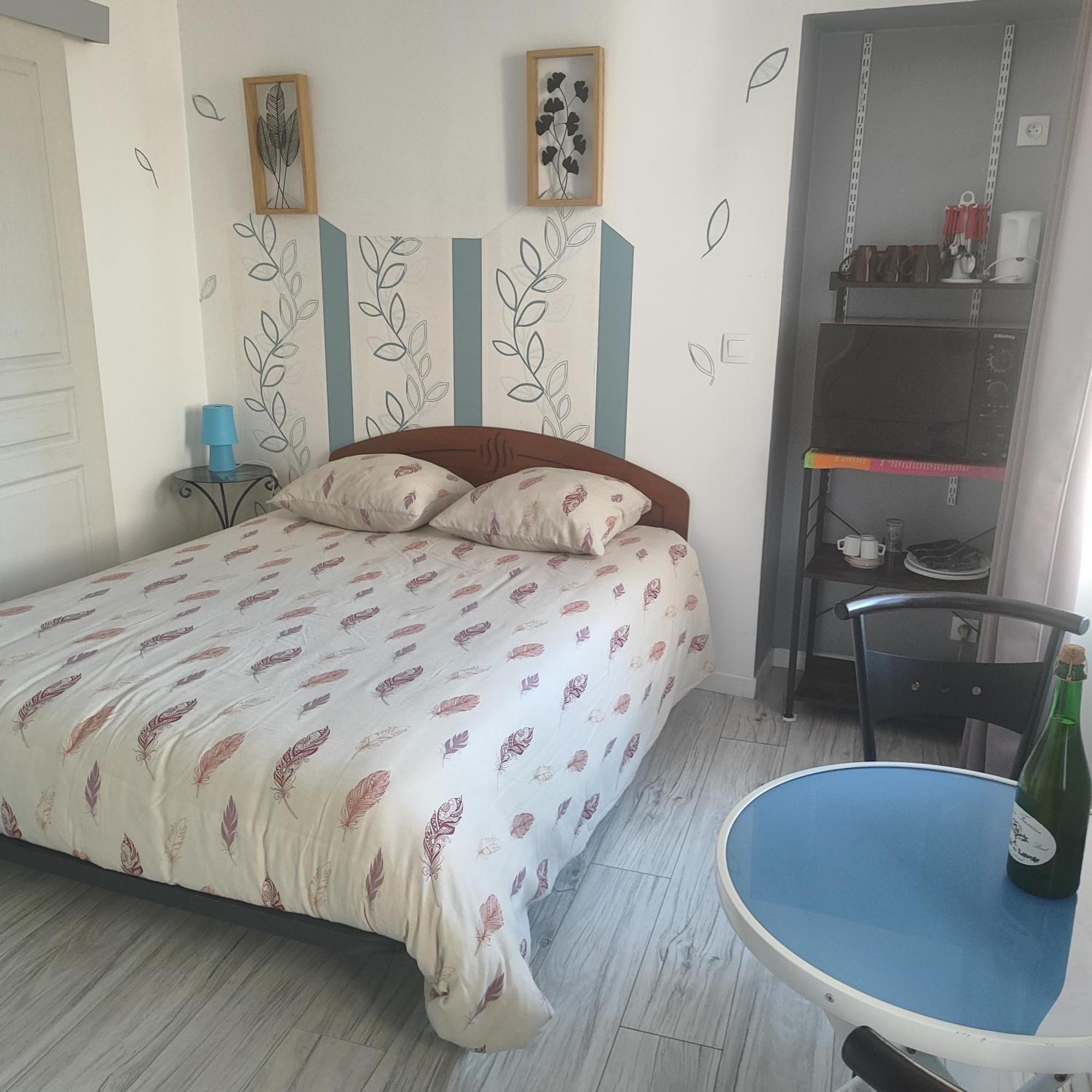 Chambre pour 2 personnes à Formigny Esterno foto